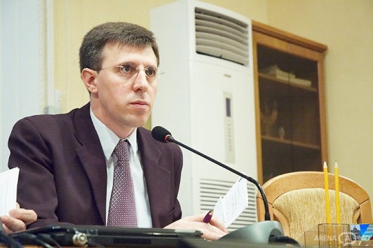 Примар Кишинёва Дорин Киртоакэ лишился сегодня двух советников. 