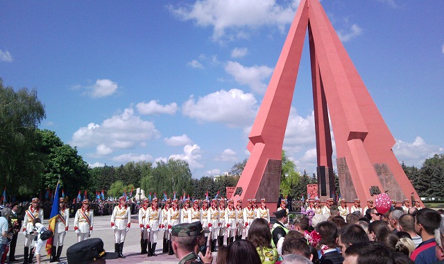 Complexul memorial "Eternitate", este unul dintre cele mai vizitate monumente istorice din Capitală. 