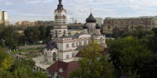 Храм великомученника Дмитрия Солунского. Фото: spb.info-altai.ru 