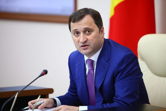 Филат подписал распоряжение о мерах, которые следует предпринять в связи с резким снижением температуры и сильным снегопадом, особенно на севере страны.
