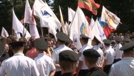 Tânărul a fost acuzat de procurori că în timpul Marşului Unirii, organizat la Bălţi