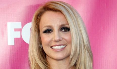 Mai mult decât atât, surse spun că Britney a găsit câţiva bărbaţi care chiar o interesează, dar pe care nu i-a întâlnit încă faţă în faţă.