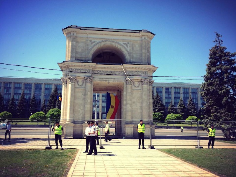 Primarul a declarat că a sesizat poliţia după cele întâmplate.