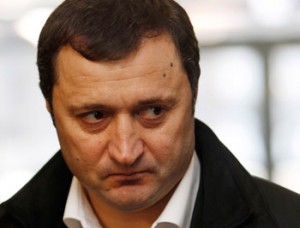  Fostul prim-ministru Vlad Filat afirmă că Centrul Național Anticorupție îl cercetează în calitate de bănuit în patru dosare penale.