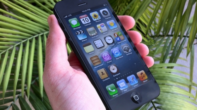 Deşi nu avem indici care să sugereze că următoarea generaţie de iPhone-uri se va încărca de la soare