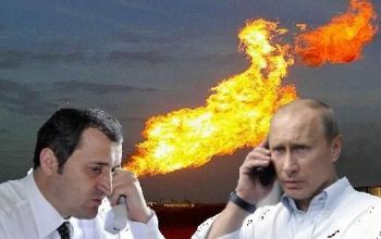 La rândul lor, comuniştii s-au arătat nemulţumiţi de faptul că la summit a participat premierul Vlad Filat şi au cerut socoteală ministrului de Externe