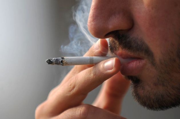 Costurile variază între 2.885 de dolari şi 10.125 de dolari în funcţie de sectorul de activitate şi de funcţia pe care fumătorul o ocupă în cadrul companiei.