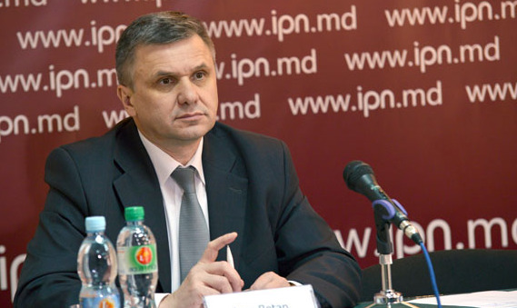 На взгляд Боцана, либерал Михай Гимпу хочет доказать обществу, что у ЛП есть принципы и ценности.