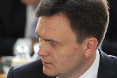 Potrivit lui Mocanu, ministrul Recean ”are diplomă de master falsă și de asta îl are la mână Plahotniuc”. 