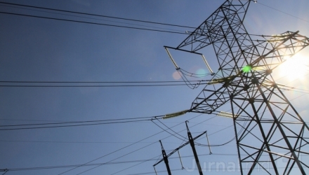 În acest moment, mai multe echipe de la Gaz Natural Fenosa efectuează lucrări de reconectare la energia electrică.
