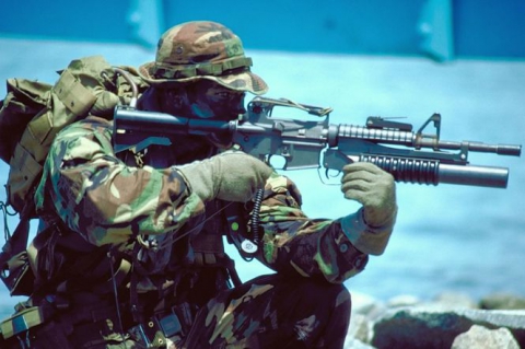  Trei persoane au murit în urma unuii atac armat la o bază militară a Marinei americane din Virginia, informează CNN.