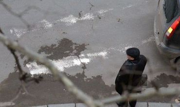 Pietonii spun că din lipsa marcajului traversarea străzii devine periculoasă. 