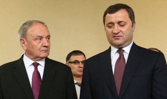 Nicolae Timofti nu are deocamdată o reacție față de decizia Curții Constituționale prin care i-a fost declarat neconstituțional decretul de desemnare a lui Vlad Filat drept candidat la funcția de premier. 