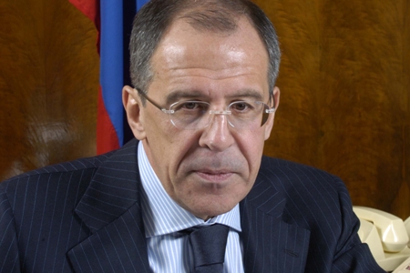 Лавров отметил, что Российская Федерация добивается открытия и консульского учреждения, и культурного центра. 