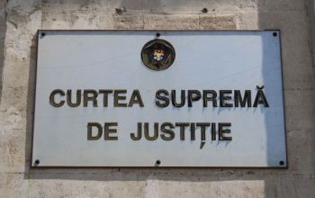 Suplimentar la salariile lunare ale magistraţilor, proiectul de lege mai propune şi un spor salarial lunar