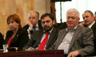 În cazul unor eventuale alegeri parlamentare anticipate, 39% dintre respondenţi au spus că şi-ar da votul pentru PCRM.