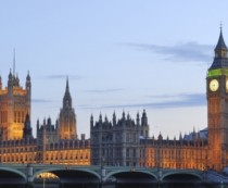 Într-un interviu acordat duminică BBC1, David Cameron a indicat că vrea să limiteze accesul imigranţilor est-europeni