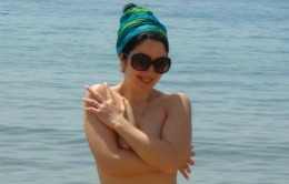 Se vede că escapada la mare i-a priit Marianei Şura, iar ex-logodnicul ei cu siguranţă îşi roade acum coatele
