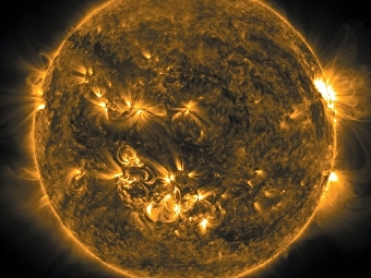 Суперторнадо на поверхности Солнца. Фото: NASA/Solar Dynamics Observatory