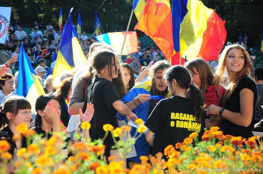 После Кагула, Бельц и Кишинева, Гражданская платформа Acţiunea 2012 организует в воскресенье, 21 октября, марш в Бухаресте.