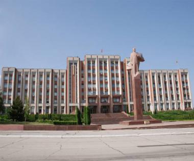  Deputatii din Transnistria sunt dispusi sa-i priveze de beneficii pe colaboratorii procuraturii si judecatoriilor.