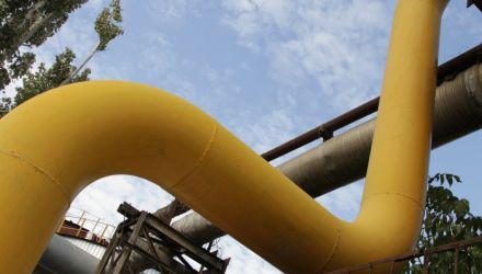 În prezent, Republica Moldova achită Gazprom-ului un preţ de circa 400 de dolari SUA pentru o mie de metri cubi de gaze naturale.