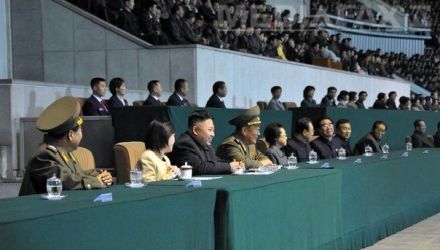Potrivit unor informaţii ale serviciilor secrete citate de presa sud-coreeană, Kim Jong-Un şi Ri Sol-Ju s-au căsătorit în 2009 şi au un copil.