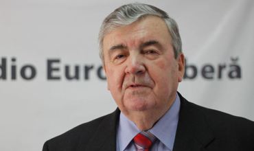 Мирча Снегур, первый президент Республики Молдова. Фото: gdb.rferl.org