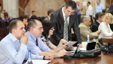 Comuniștii afirmă că această hotărâre are scopul de a elimina PCRM din câmpul electoral.