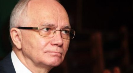 Посол заявил, что "Иосиф Кобзон – знаменитый и заслуженный российский исполнитель, и он никогда не поет под фонограмму». Фото: pan.md