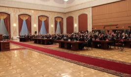 Liderul PCRM, Vladimir Voronin, s-a arătat nemulţumit de decizia liberal-democraţilor, menţionând că alegătorii nu trebuie divizaţi pe categorii.