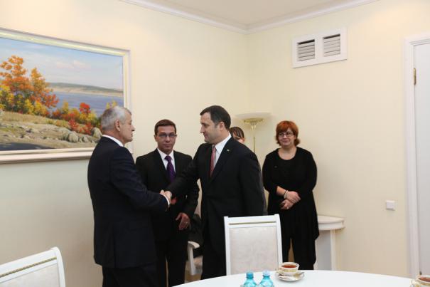 Cei doi oficiali au abordat mai multe teme