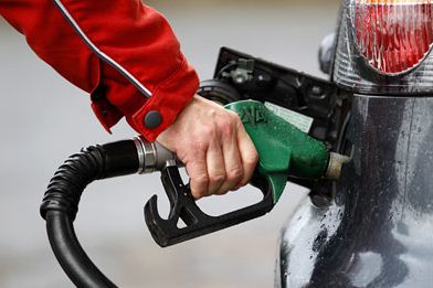 Acum, un litru de gaz lichefiat costă nouă lei şi 27 de bani.
