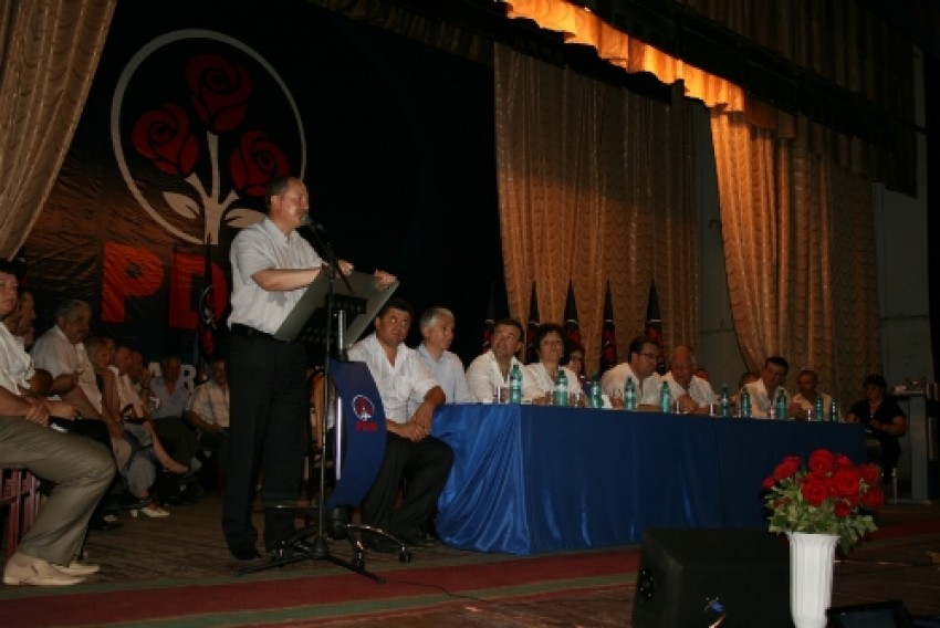 Anterior, 850 de persoane au aderat la PDM Ungheni și 450 – la Organizația raională din Cimișlia.