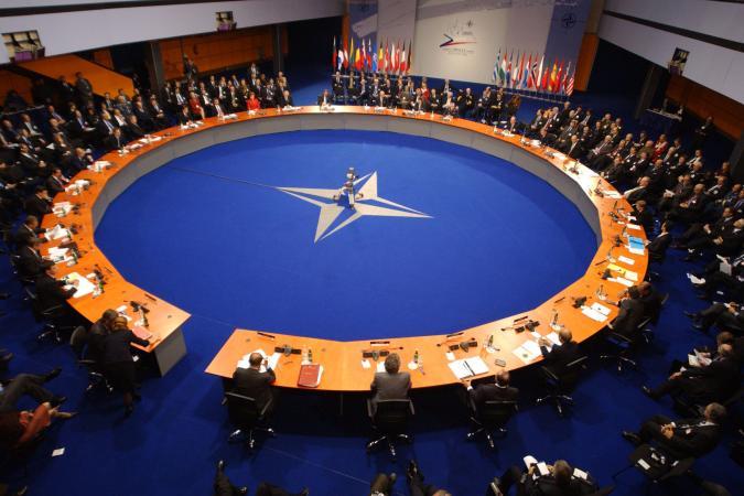 B последнее время официальные власти Молдовы активизировали свое сотрудничество с НАТО.