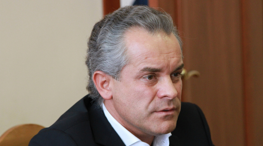Analistul consideră că aceste ameninţări la adresa PLDM şi a lui Vlad Filat nu fac decât să complice lucrurile