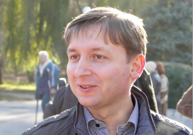Решетников, утверждает, что у либерал-демократа Юрия Киореску есть брат, который является криминальным авторитетом. 