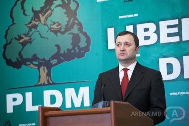 Влад Филат также заявил, что новое парламентское большинство должно быть сформировано из ЛДПМ, ЛП и ДПМ. Фото: nbm.md 