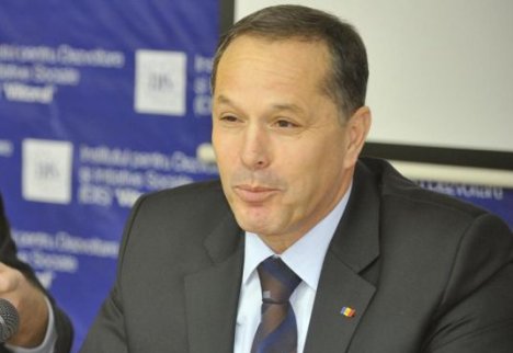 Михаил Формузал обещал промульгировать принятый Народным собранием Гагаузии закон об обеспечении принципов равноправия, справедливости и объективности. Фото: obzormd.com