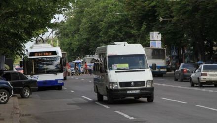 Adrian Boldurescu a declarat că tariful nu este majorat din cauza că șoferii microbuzelor nu au onorat cerințele înaintate de către primărie. 