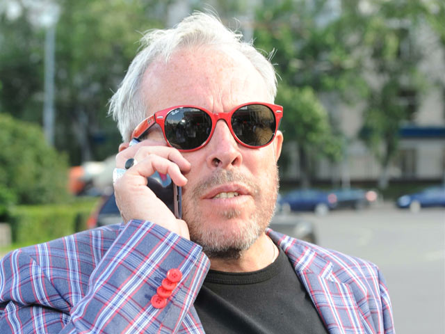 Андрей Макаревич обратился с открытым письмом к Владимиру Путину, в котором раскритиковал разгул коррупции в стране и продажность судов.