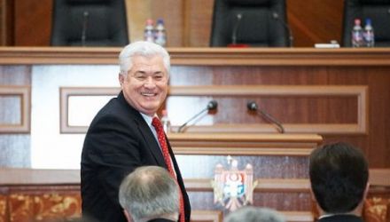 Voronin și-a început discursul cu o glumă.