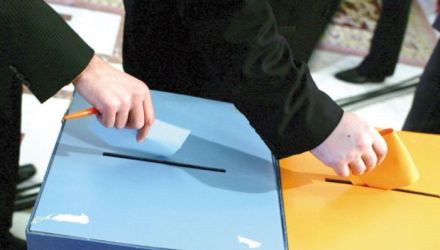 Oamenii au fost înscrişi în premieră în registrul electronic al alegătorilor