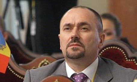 Следственные органы собираются изъять охотничье оружие экс-генпрокурора Валерия Зубко.