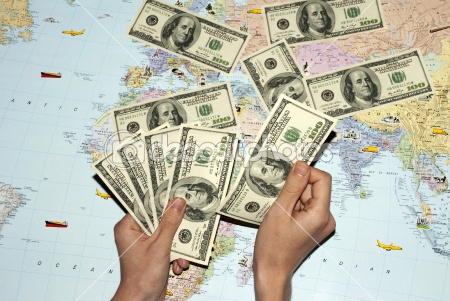 Potrivit Băncii Mondiale, remitențele muncitorilor din Moldova alcătuiesc 20% -30% din PIB