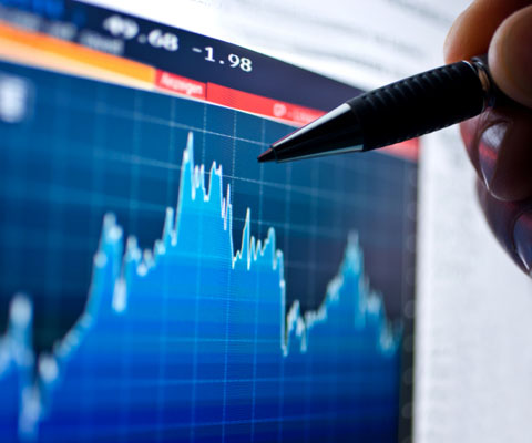 Contribuţia VAB din sectorul industrial la formarea PIB-ului a fost de 24,1%, faţă de 24,6% în anul precedent.
