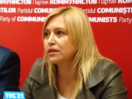 Oxana Domenti, care este și membra Comisiei protecţie socială, sănătate şi familie a remarcat că acest buget este unul al “degradării