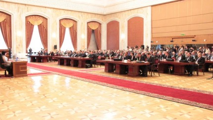 Mai mult de o treime din deputaţii din Parlamentul Republicii Moldova au propriile afaceri sau deţin cote părţi în diverse firme. 