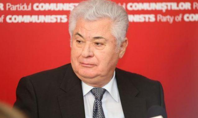 Воронин утверждает, что политформирование, которым он руководит, не изменит символ: серп и молот.