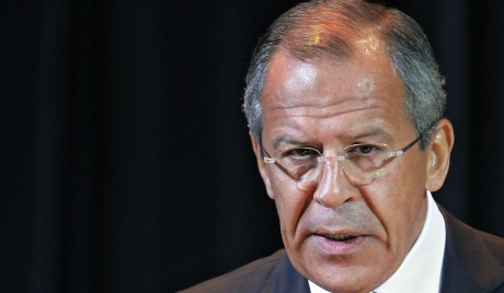 Лавров также заметил, что Москву "настораживает тот факт, что множатся политизированные решения, в том числе в адрес России". 